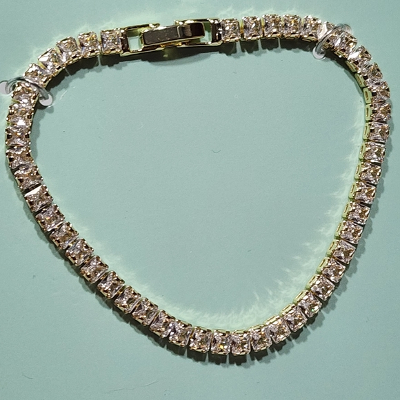 Eliza &Jane Gold Tone Cubic Zirconia Tennis Bracelet New - Picture 2 of 3